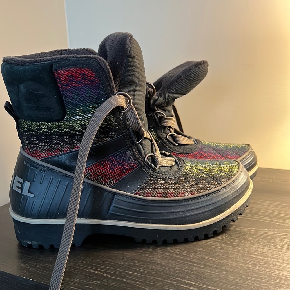 Sorel boots women's size 7.5